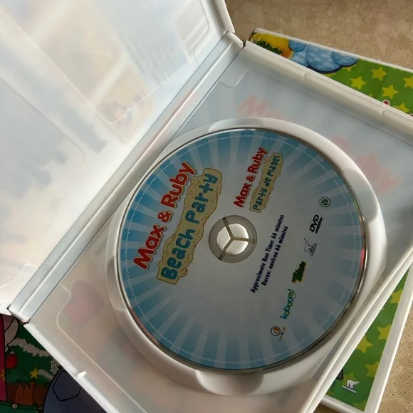 Max and Ruby DVDS - Picture 6 of 6